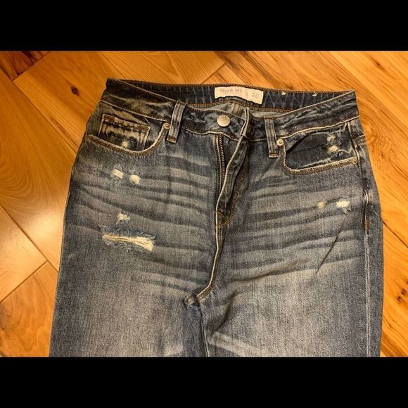 Miss Me High-Rise‎ Girlfriend Jeans - Picture 6 of 12